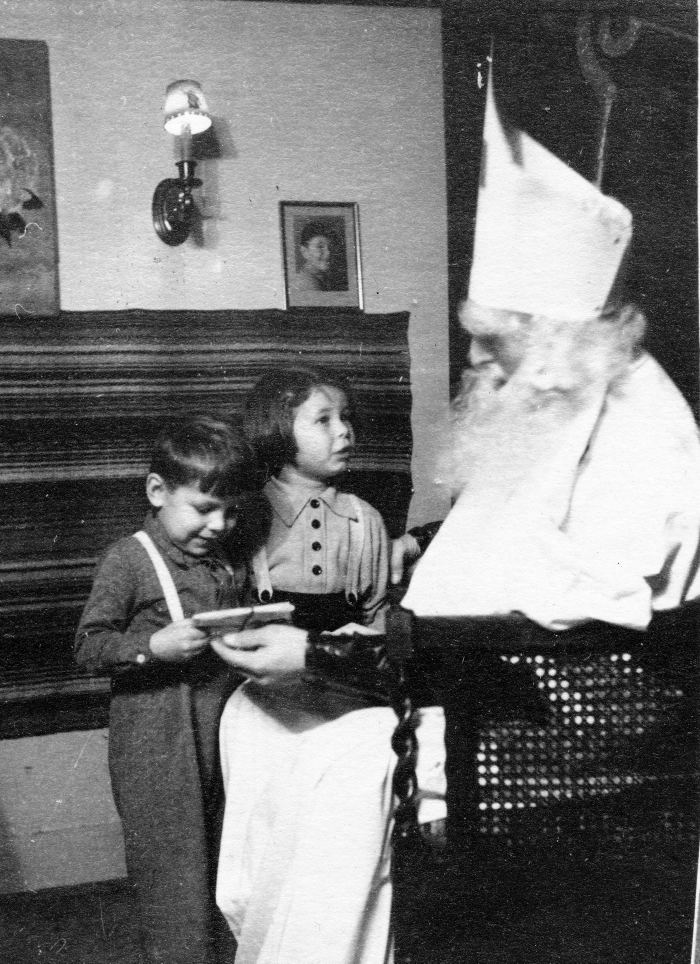 Hedy and Wim Muysson with Santa Claus